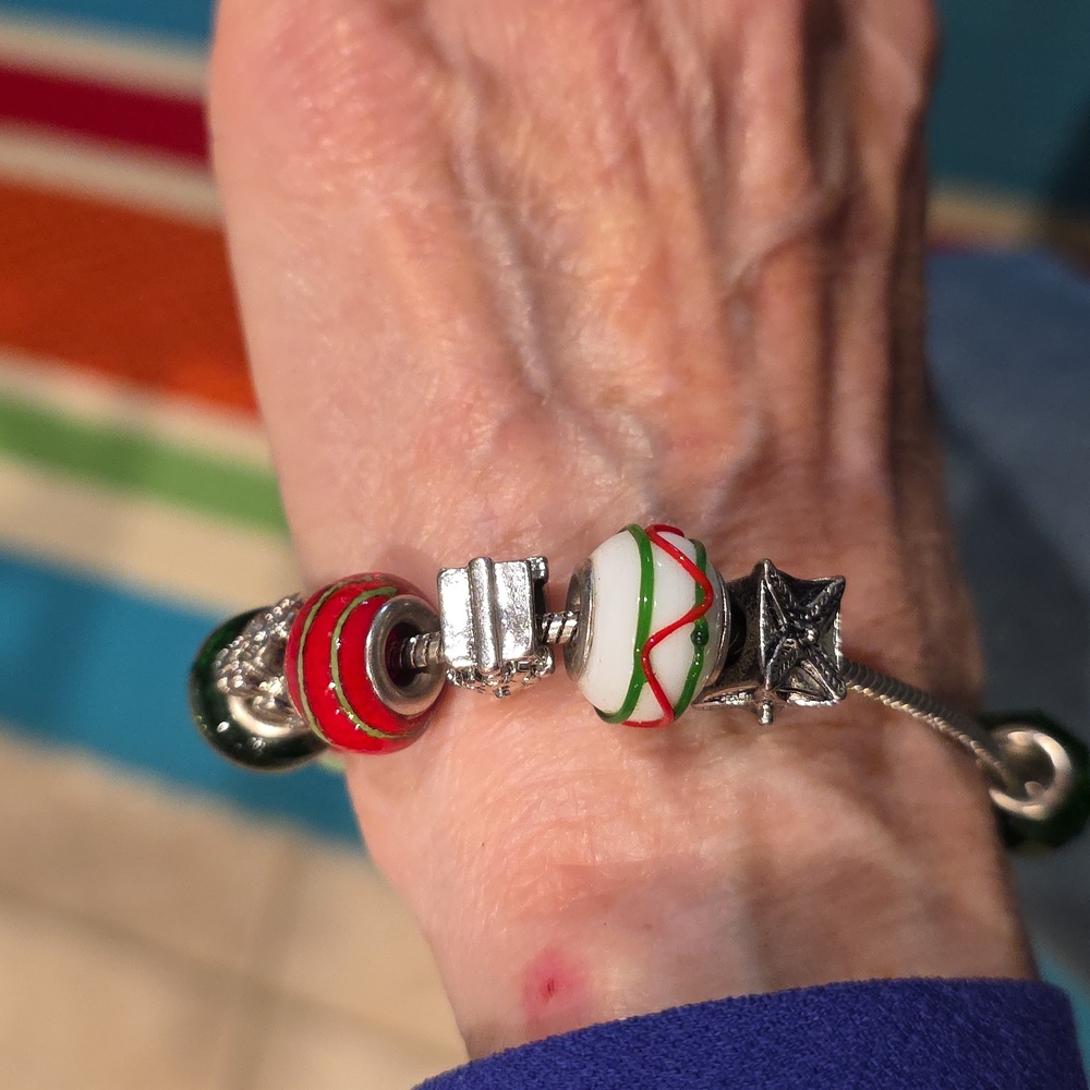 Christma Beaded Bracelet with Red and Green Charms - Picture 5 of 6